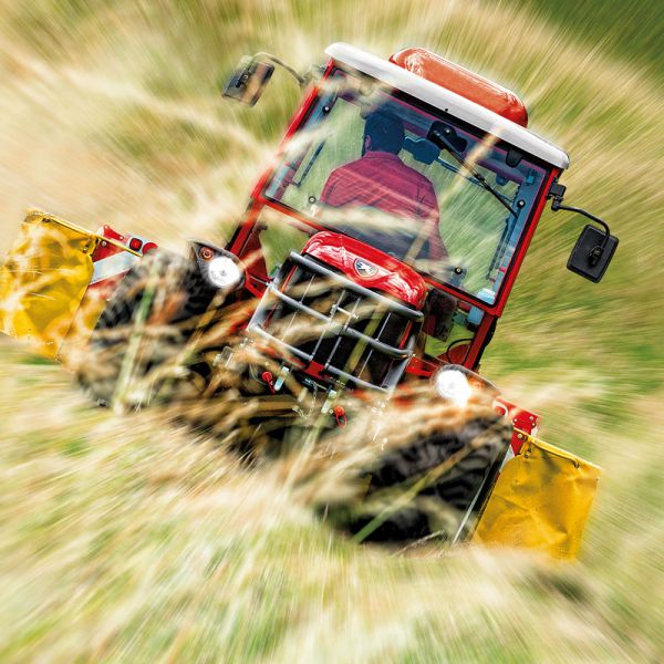 Antonio Carraro, tracteurs: TTR 10900 R, isodiamétrique rigide réversible ideal pour fenaison
