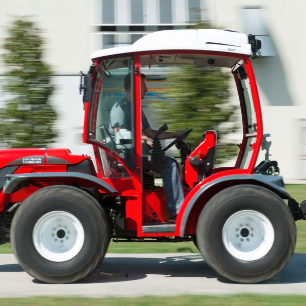 TTR 7600 Infinity | Antonio Carraro Antonio Carraro, tractors: TTR 7600 Infinity, isodiamétrique rigide réversible avec transmission hydrostatique