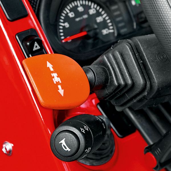 Tractor for steep slope with two mechanical speed ranges Tractor for steep slope with two mechanical speed ranges